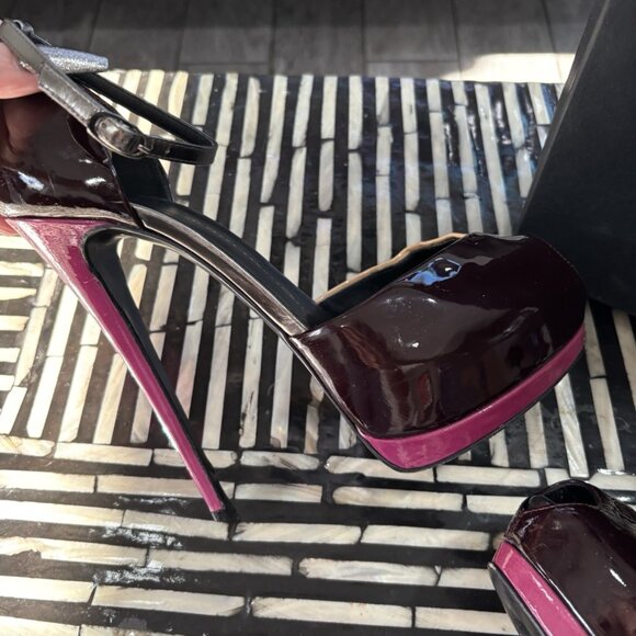 Giuseppe Zanotti Patent Burgundy Open Toe Heels - Picture 6 of 11
